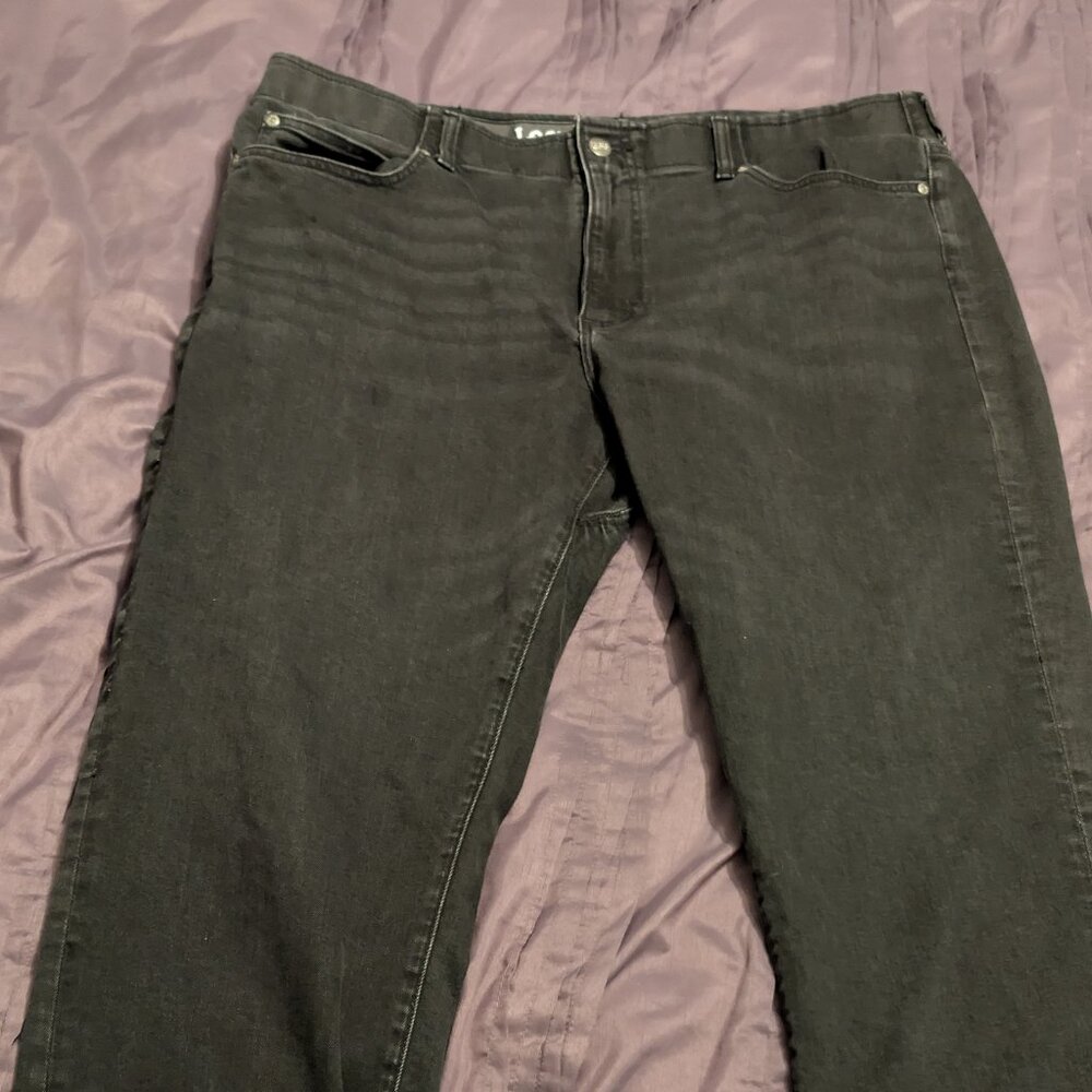 Lee Extreme Motion MVP Athletic Fit Jeans - Black Wash - 42x30 - Like New